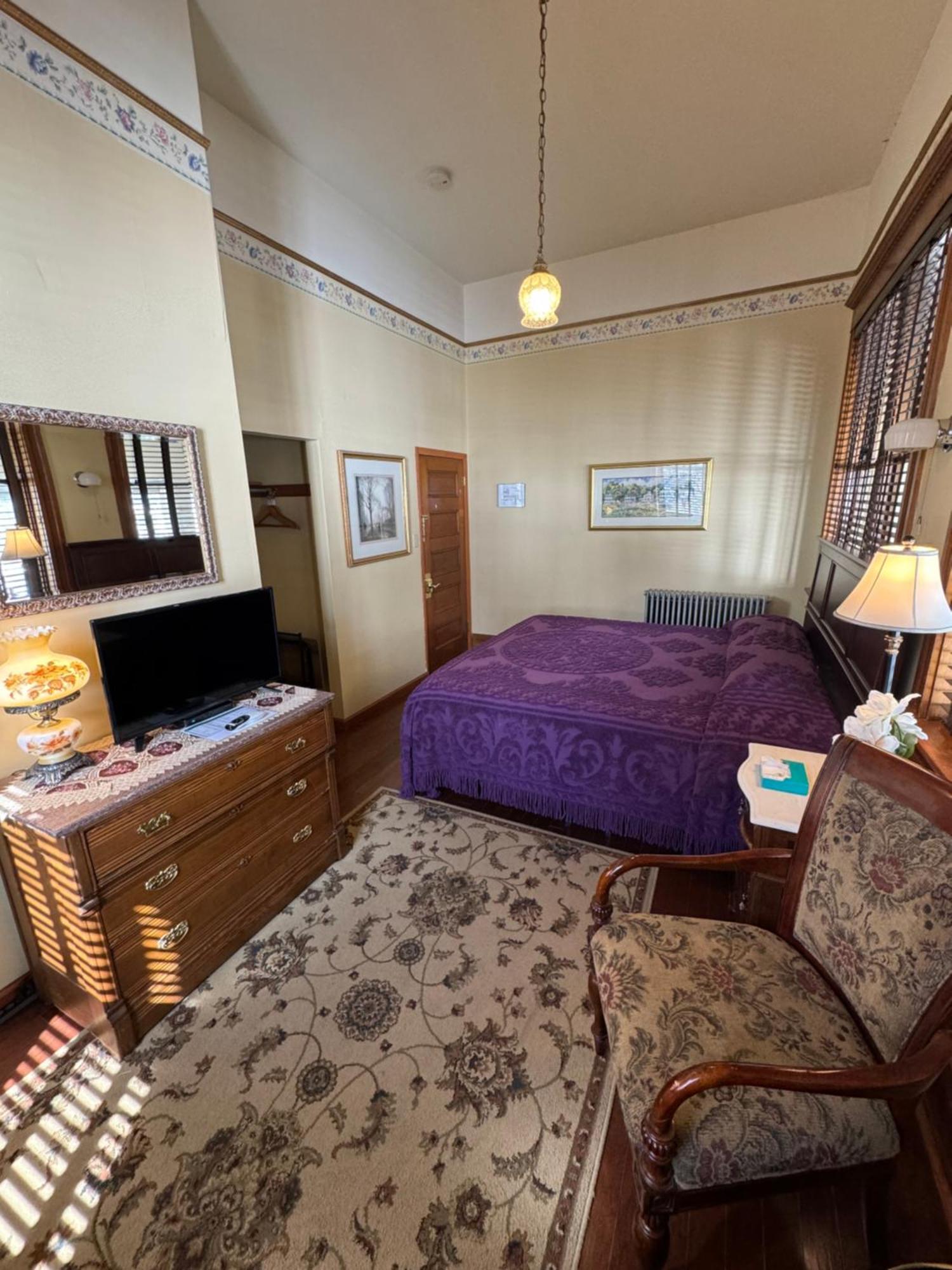 Cripple Creek Hospitality House & Travel Park Hotel Exterior photo
