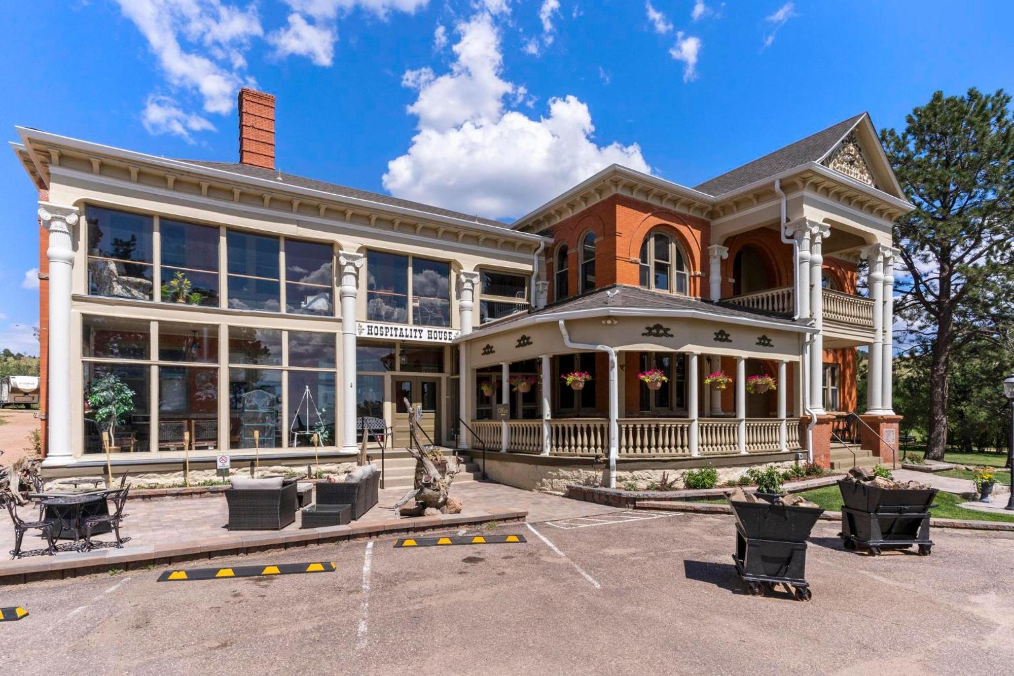 Cripple Creek Hospitality House & Travel Park Hotel Exterior photo
